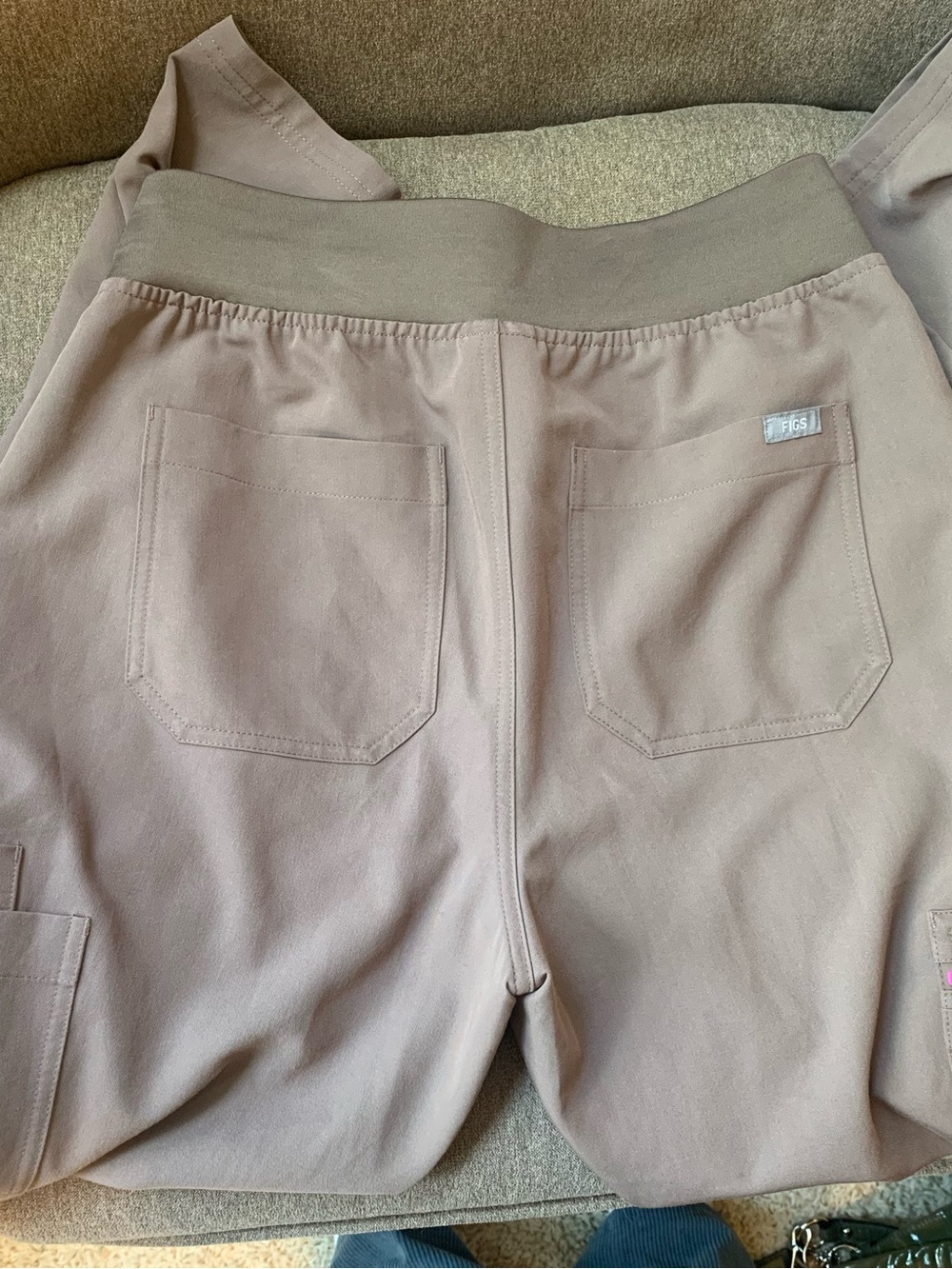 Figs smokey taupe straight leg yola pant - Picture 5 of 8